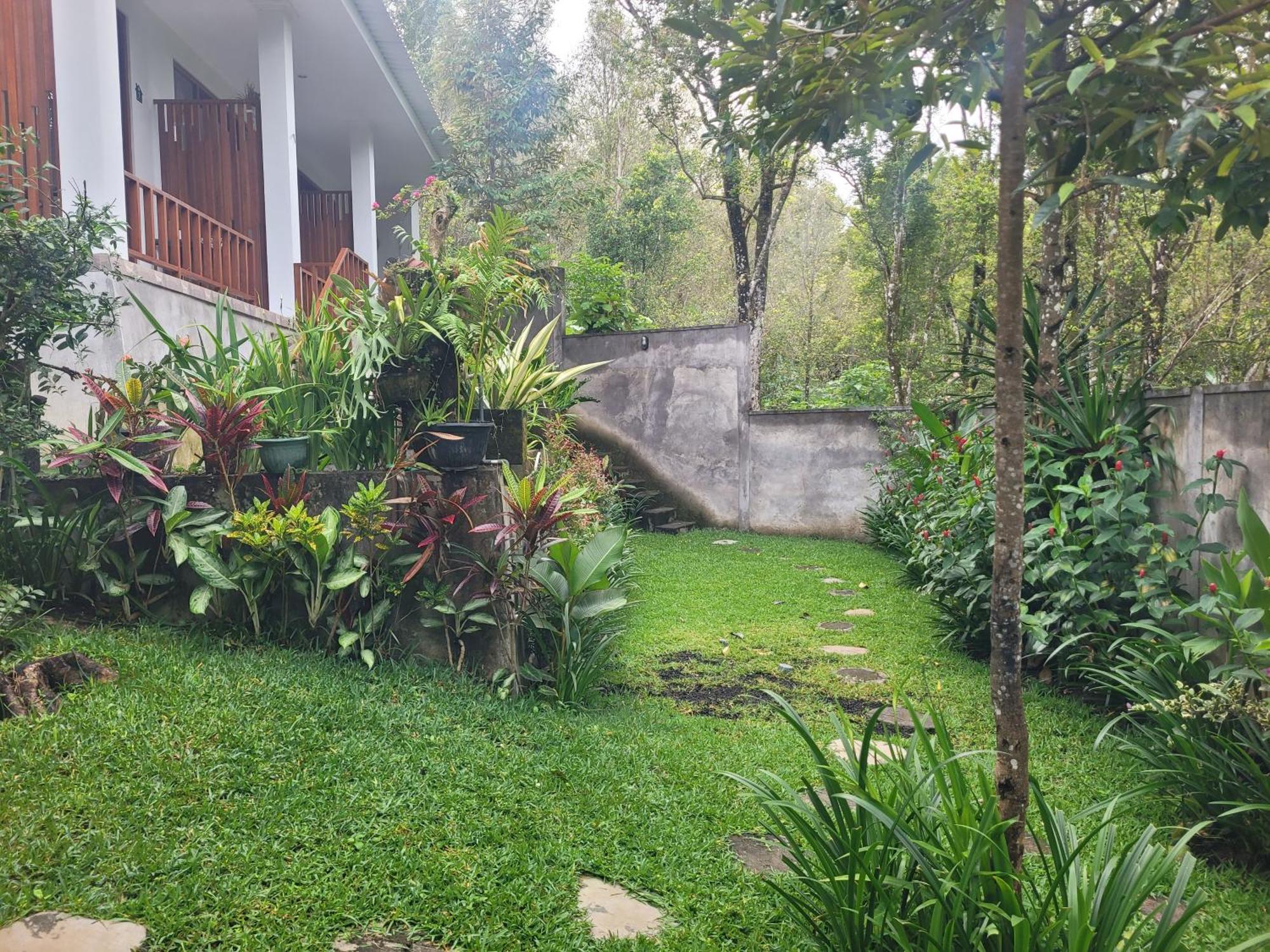 Umah Yugadi Bali Munduk Exterior foto